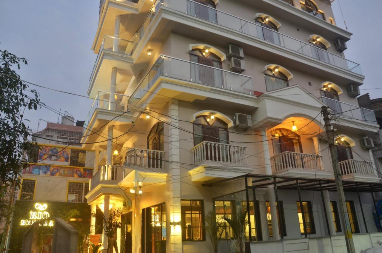 ורנאסי Hotel Rio Benaras מראה חיצוני תמונה